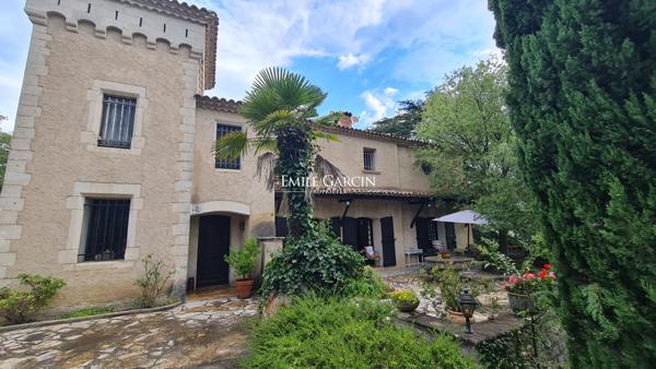 A vendre - Château rénové - Haute Provence