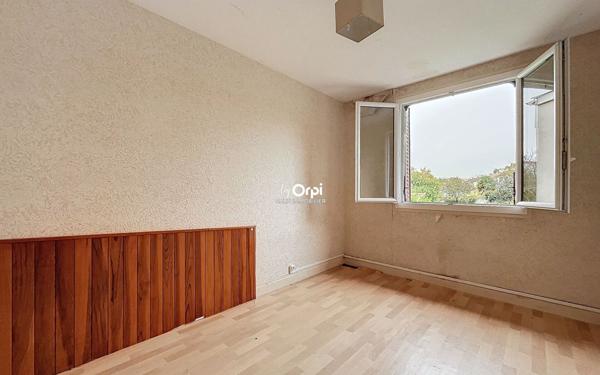 Maison à vendre    4 pièces •  Montluçon