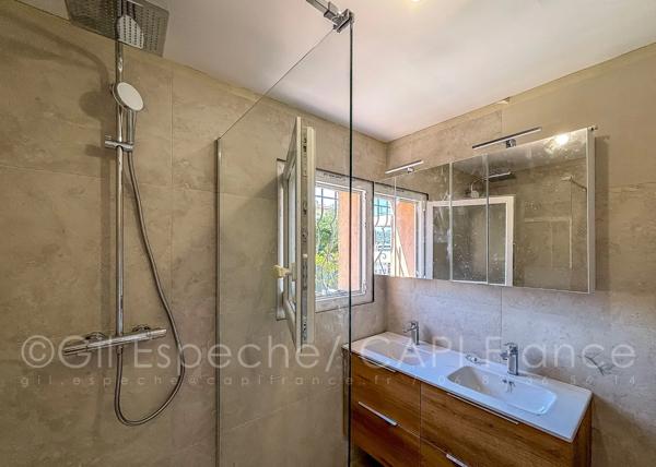 Appartement à vendre 3 pièces Rez-de-Jardin SAINT LAURENT DU VAR (06)