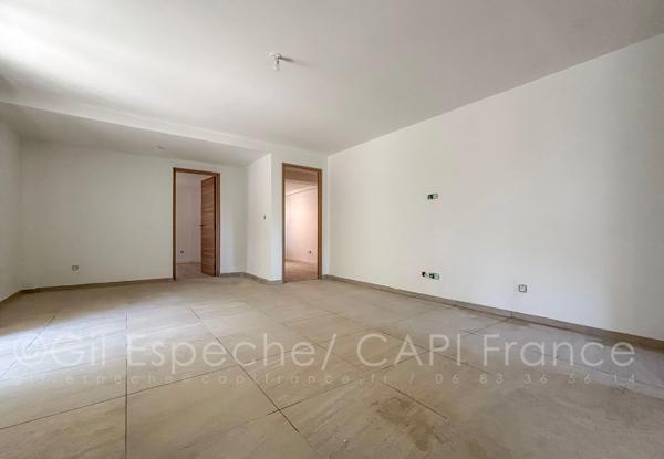 Appartement à vendre 3 pièces Rez-de-Jardin SAINT LAURENT DU VAR (06)