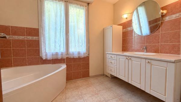LOCMIQUELIC - Maison 5 Chambres