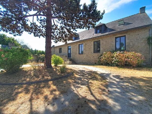 HENNEBONT : Maison familiale proche de centre ville