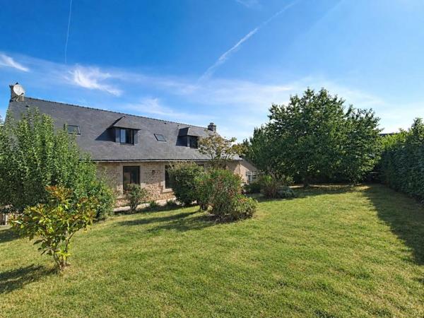 HENNEBONT : Maison familiale proche de centre ville