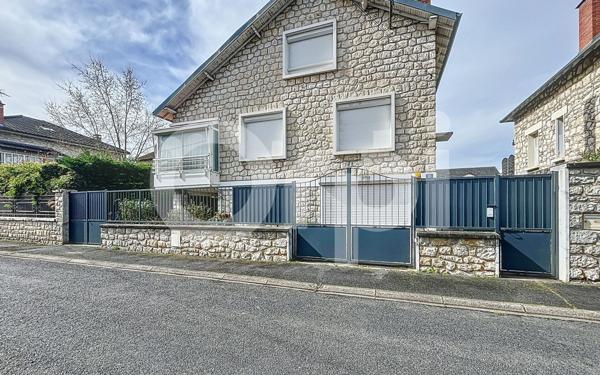 Maison à louer    5 pièces •  Brive-la-Gaillarde