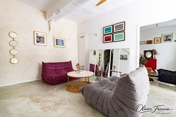 Appartement
         4 pièces
        - 80 m² Bien prestige 680 000 € *
