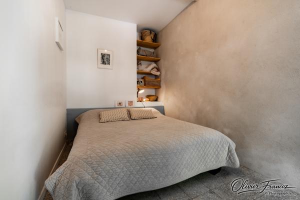 Appartement
         4 pièces
        - 80 m² Bien prestige 680 000 € *