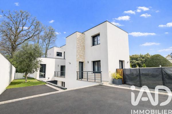 Maison à vendre 5 pièces 147 m² Sainte-Geneviève-des-Bois