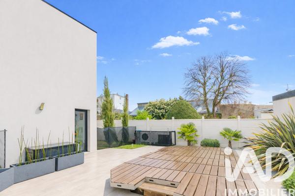 Maison à vendre 5 pièces 147 m² Sainte-Geneviève-des-Bois