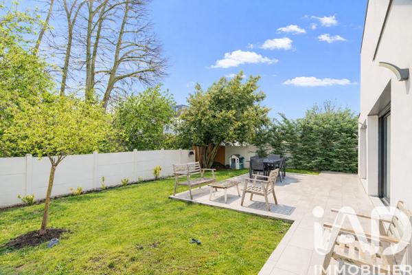 Maison à vendre 5 pièces 147 m² Sainte-Geneviève-des-Bois