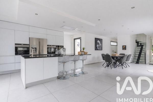 Maison à vendre 5 pièces 147 m² Sainte-Geneviève-des-Bois