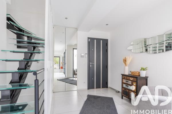 Maison à vendre 5 pièces 147 m² Sainte-Geneviève-des-Bois