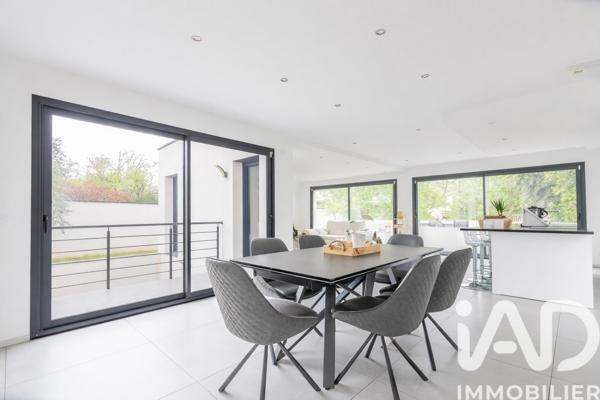 Maison à vendre 5 pièces 147 m² Sainte-Geneviève-des-Bois