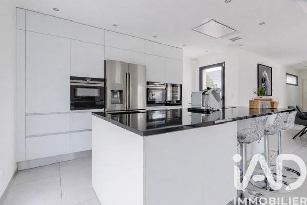 Maison à vendre 5 pièces 147 m² Sainte-Geneviève-des-Bois