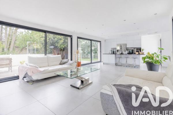 Maison à vendre 5 pièces 147 m² Sainte-Geneviève-des-Bois
