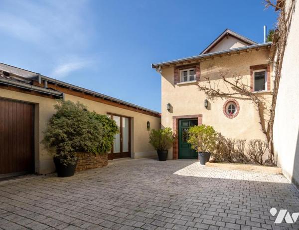 REIMS/proche Centre Ville - Maison avec dépendance et jardin