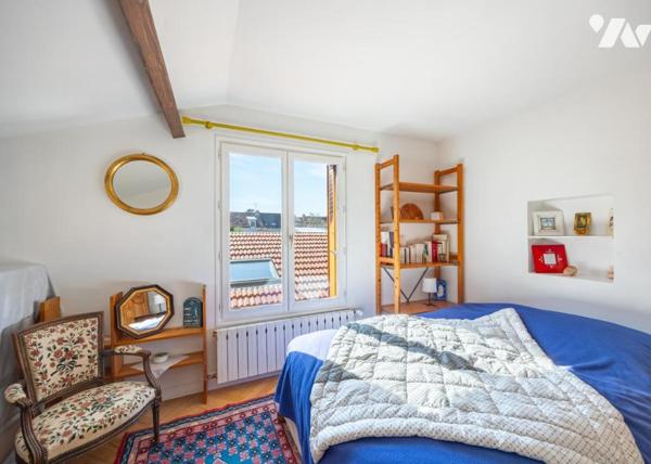 REIMS/proche Centre Ville - Maison avec dépendance et jardin