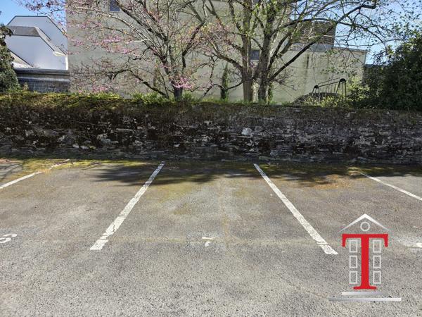 Place de parking aérienne sécurisée