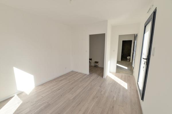49100 ANGERS MAISON NEUVE - 4CH - JARDIN - TERRASSES POUR LES CHAMBRES A L ETAGE