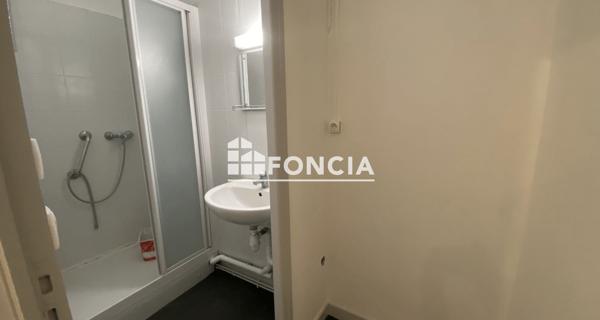 Location Appartement 3 pièces 57.01 m² - Guilherand-granges 07500