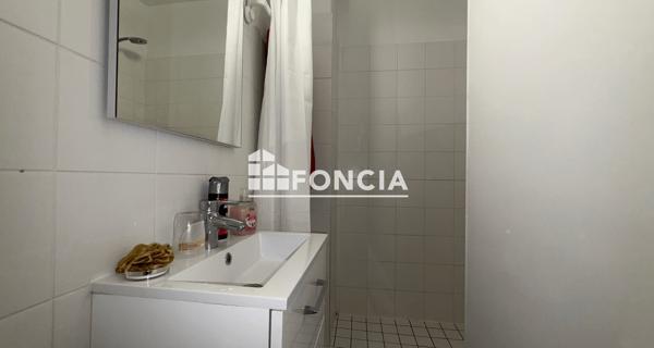 Location Appartement 3 pièces 52.11 m² - Lyon 69008