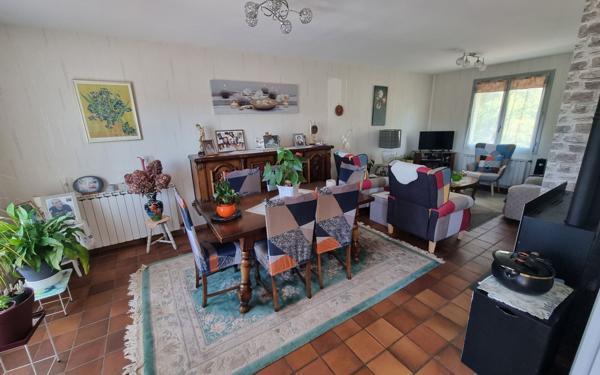 Maison à vendre    4 pièces • 96 m2 Saint-Maurice-les-Brousses