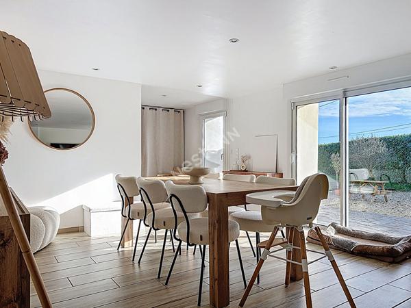 Maison Briec 6 pièces, trois hangars dont un avec trois box et douche pour chevaux