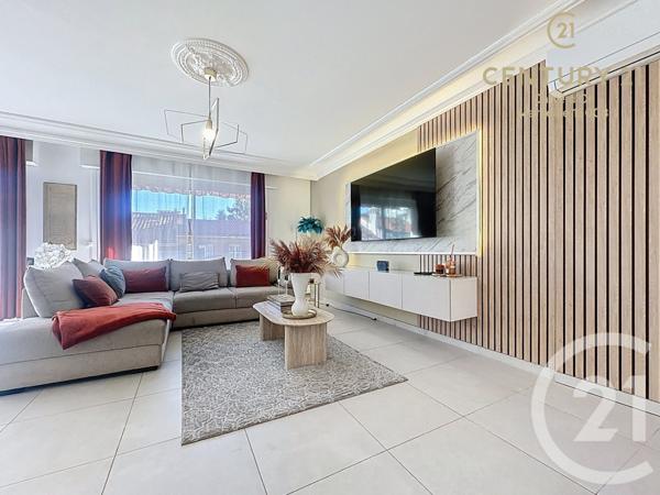 Appartement F5 à vendre  5 pièces - 167,99 m2 MARSEILLE - 13008