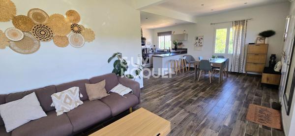 A Bouc Bel Air , Haut de villa de 4 pièces de 90 m2 env. avec terrasse et jardin