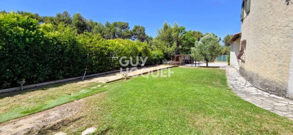 A Bouc Bel Air , Haut de villa de 4 pièces de 90 m2 env. avec terrasse et jardin