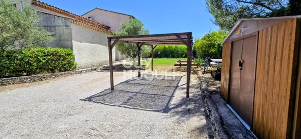 A Bouc Bel Air , Haut de villa de 4 pièces de 90 m2 env. avec terrasse et jardin