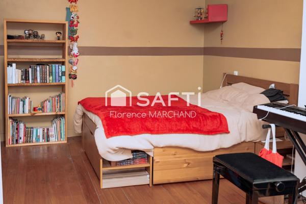 MAISON DE CARACTÈRE  PROCHE BRÈCHE MARCHÉ ECOLES !