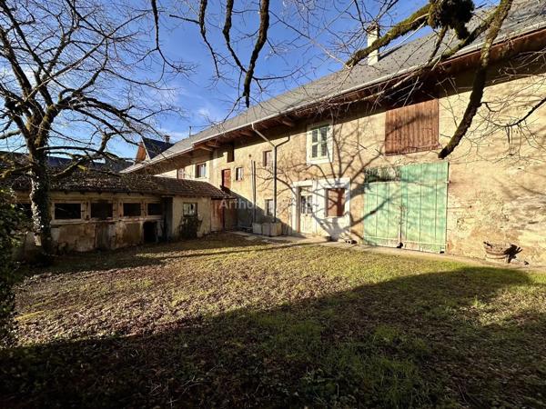 Vente                                                      Ferme
                        
                     4 pièces                      225 m2                     à Méry