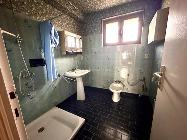 Vente                                                      Ferme
                        
                     4 pièces                      225 m2                     à Méry