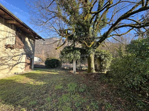 Vente                                                      Ferme
                        
                     4 pièces                      225 m2                     à Méry