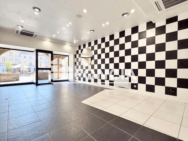 Location Local commercial 1 pièce 45 m² - 55 PLACE SAINT LOUIS Metz 57000
