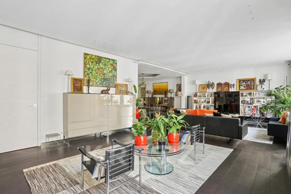 Étage élevé de standing