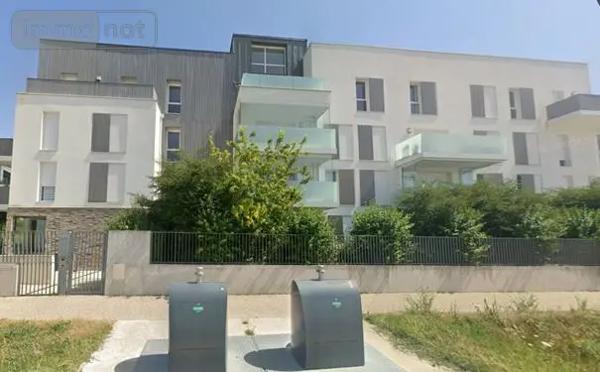 Location - Garage et parking Bezannes 51430