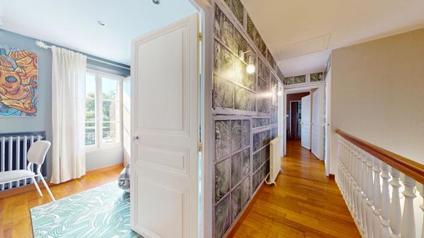 Cinq-Mars-la-Pile (37130) Maison en pierre avec jardin paysagé