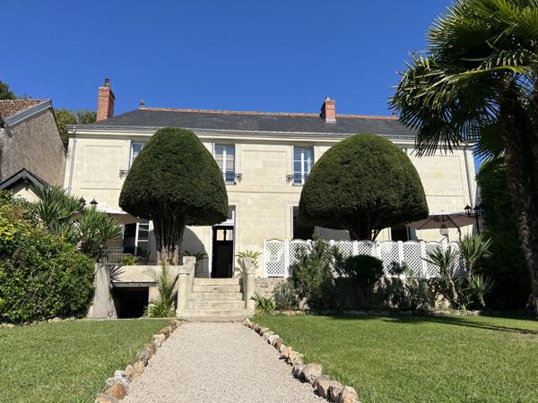 Cinq-Mars-la-Pile (37130) Maison en pierre avec jardin paysagé