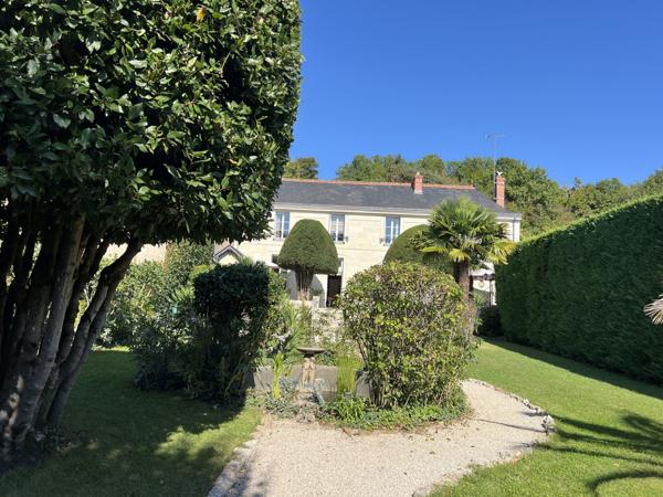 Cinq-Mars-la-Pile (37130) Maison en pierre avec jardin paysagé