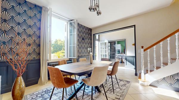 Cinq-Mars-la-Pile (37130) Maison en pierre avec jardin paysagé