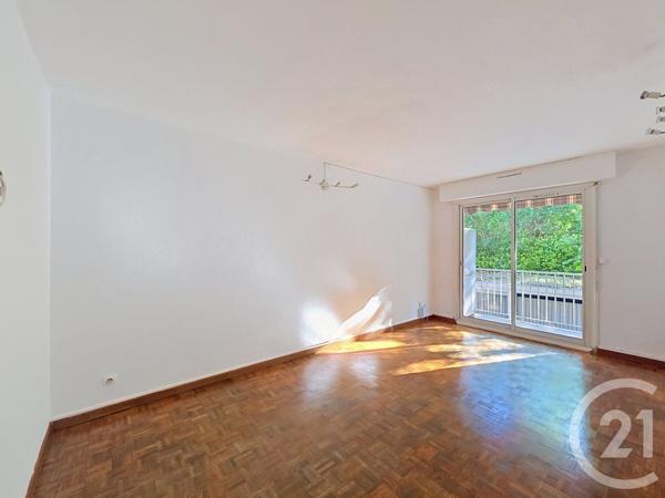 Appartement T3 à vendre  3 pièces - 61,12 m 2   MARSEILLE  - 13013