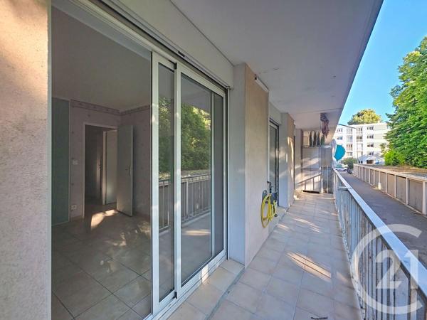 Appartement T3 à vendre  3 pièces - 61,12 m 2   MARSEILLE  - 13013