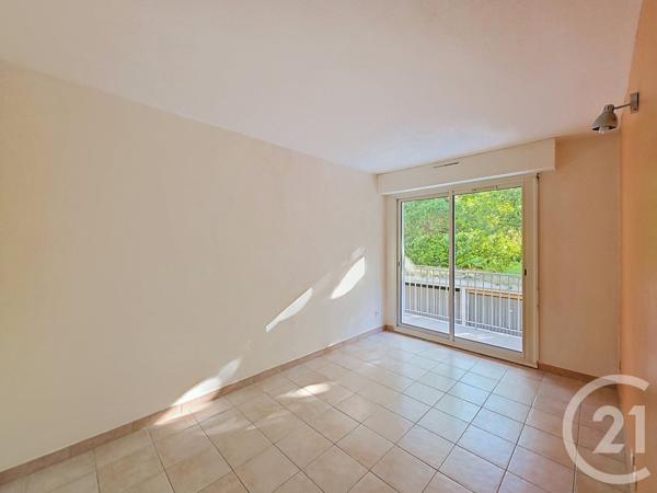 Appartement T3 à vendre  3 pièces - 61,12 m 2   MARSEILLE  - 13013