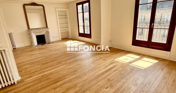 Location Appartement 4 pièces 85.67 m² - Paris 75005