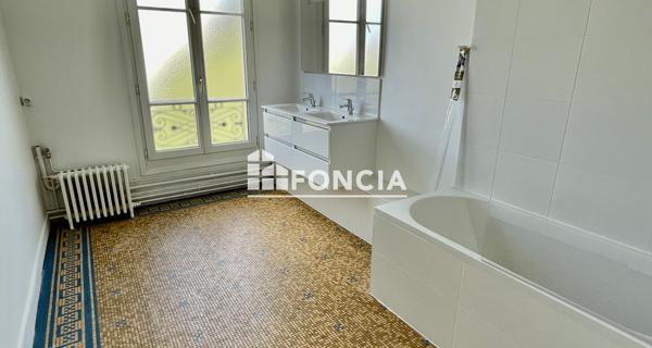 Location Appartement 4 pièces 85.67 m² - Paris 75005