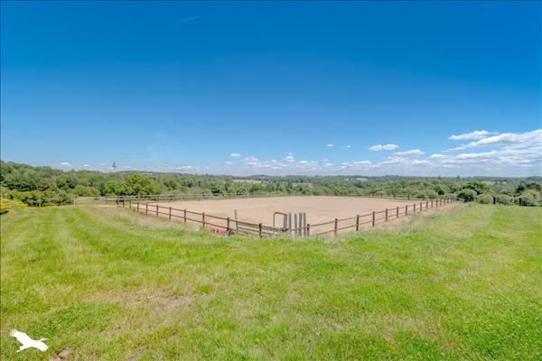 Maison à vendre |  Le Vigen |  8 pièces | 589 m²