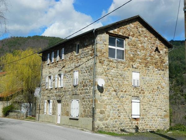 Maison 2 appartements et terrain