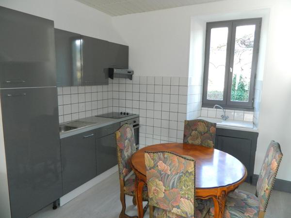 Maison 2 appartements et terrain