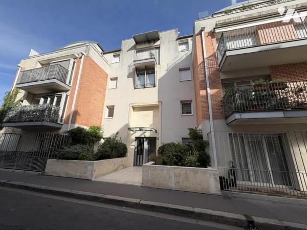 TOURS CENTRE – APPARTEMENT T1 AVEC TERRASSE